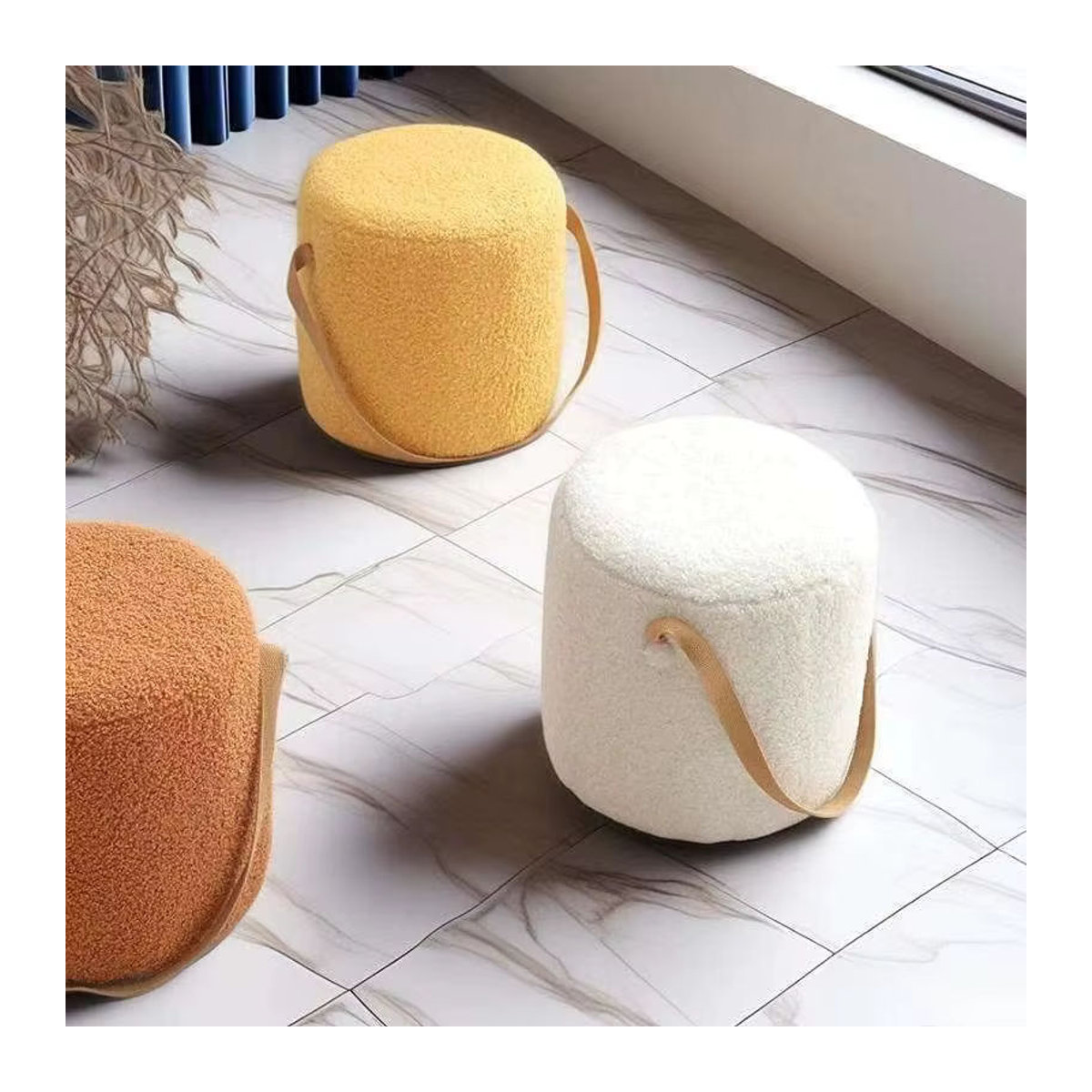Runder Polsterhocker von LIUSHADUOLA aus Samt und Bouclé in Beige oder Braun, minimalistische Ottomane für dein Wohnzimmer - Bild 4