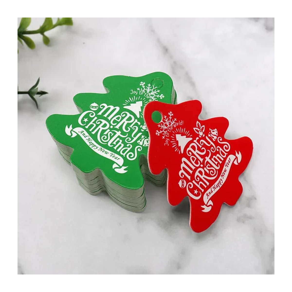 Runtow 100 Stück Weihnachtsbaum Anhänger aus Papier mit Frohe Weihnachten Schriftzug in Mehrfarbig als Hängeornament und Geschenkanhänger - Bild 1