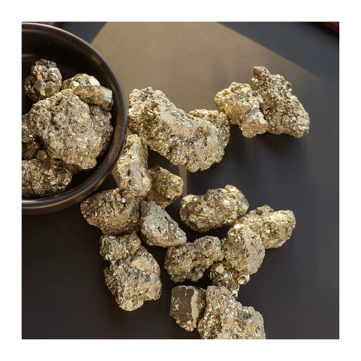 Runyangshi Chalcopyrit Rohstein in Gold als unregelmäßiger Naturkristall für deine Dekoration - Bild 6