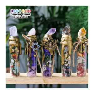 Runyangshi Natural Crystal Gemstone Wishing Bottle Bohemian Deko aus Glas und Stein in Mehrfarbig