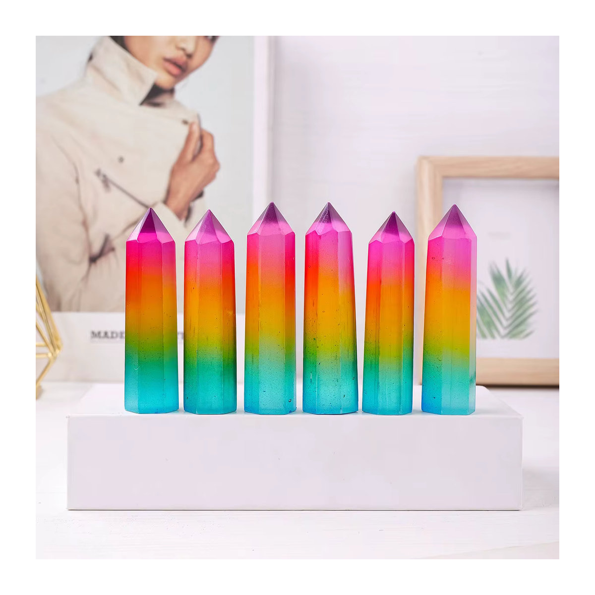 Runyangshi Selenit Kristall Turm in sechseckiger Prisma-Form, mehrfarbig, geometrisches Naturstein-Dekorobjekt - Bild 5