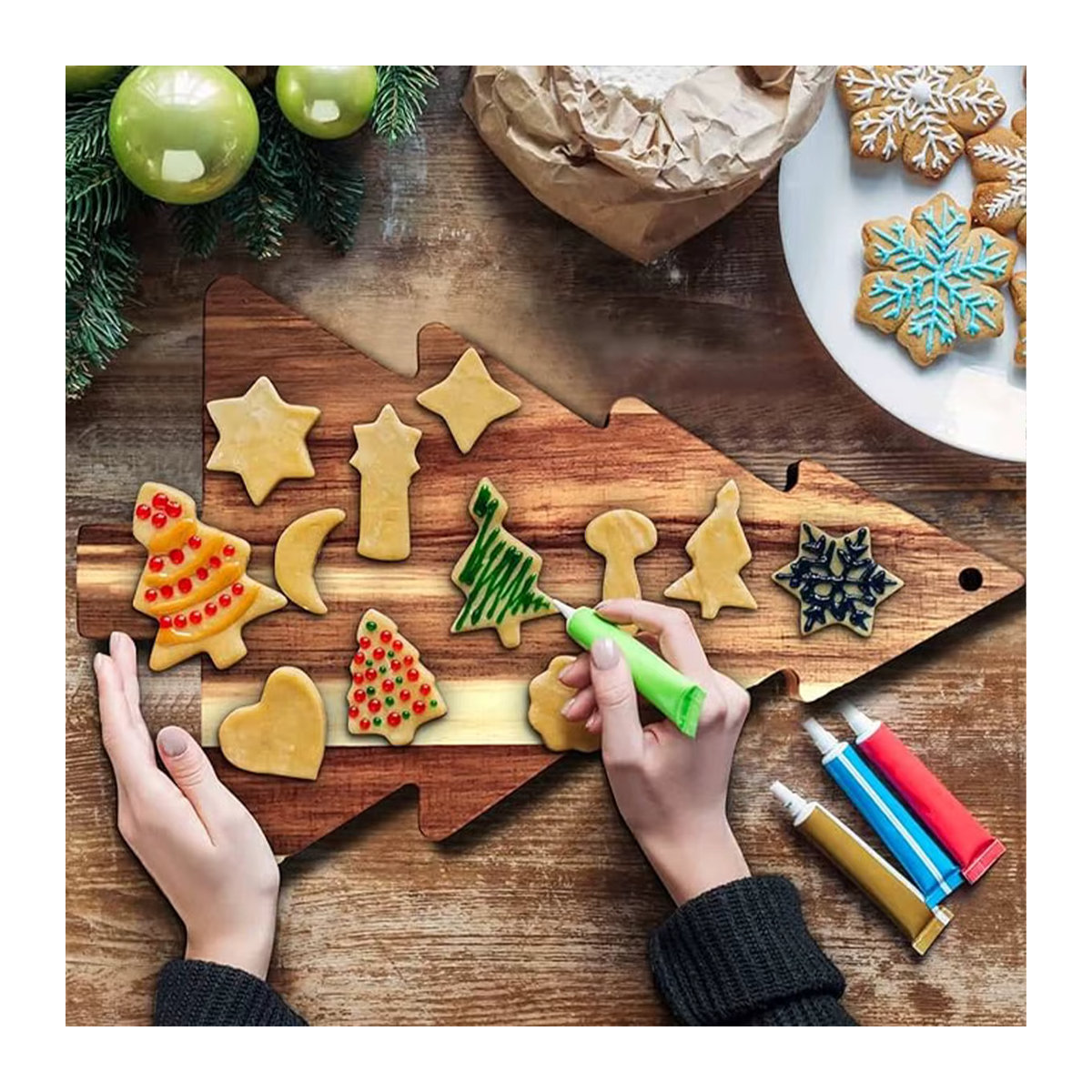 Rustikale Weihnachtsbaum-Servierplatte aus Holz in Braun für Käse, Obst und Gemüse - Bild 3