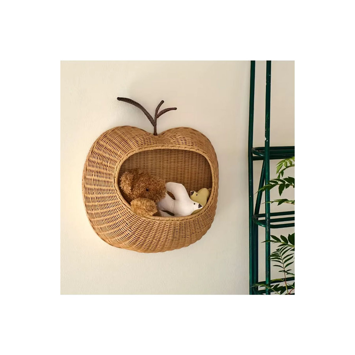 Rustikaler handgewebter Apfel-Wandkorb aus Rattan in Braun zur Wandmontage als dekorativer Aufbewahrungsorganisator - Bild 5