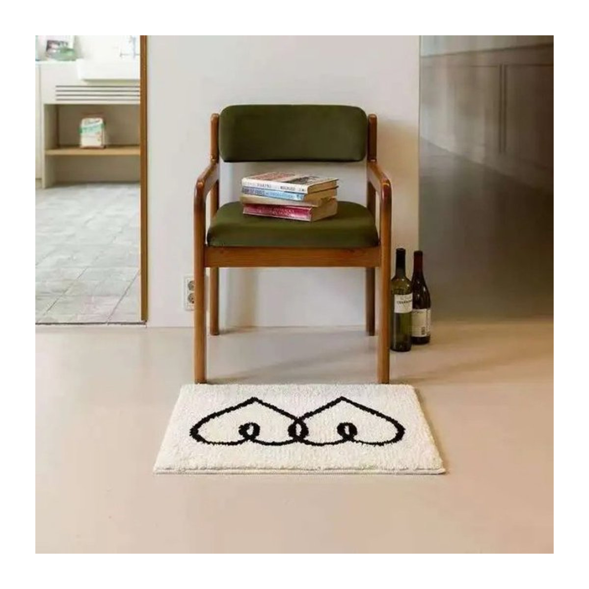 Rutschfeste kurze Plüsch-Fußmatte von VIKAMA in Weiß für Eingangsbereich, Badezimmer, Wohnzimmer und Schlafzimmer - Bild 1