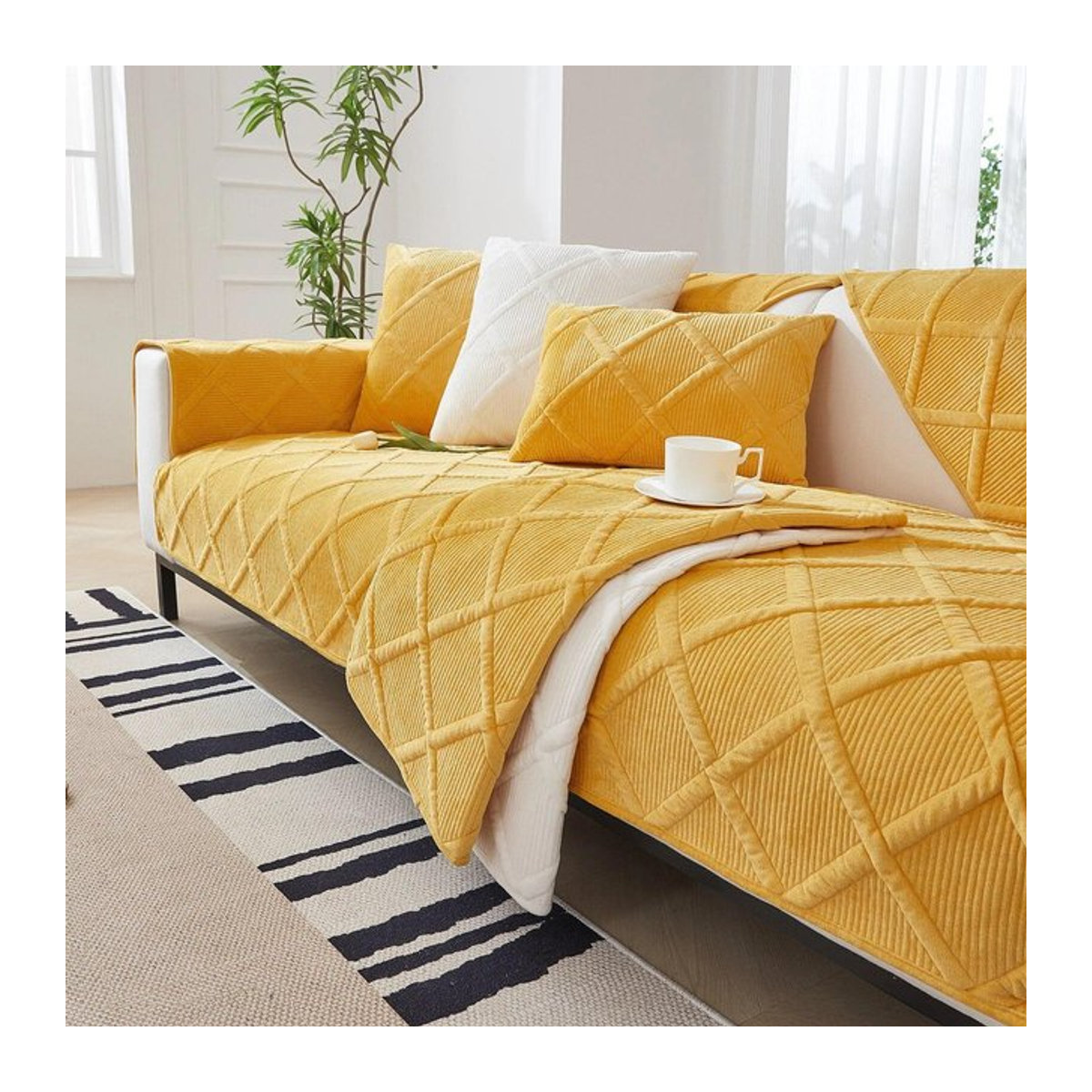 Rutschfester Plüsch-Sofabezug von A Family Of Home Textiles in Gelb, weiches Schonbezug-Handtuch für dein Sofa, Breite: 70 cm, Länge: 150 cm - Bild 1