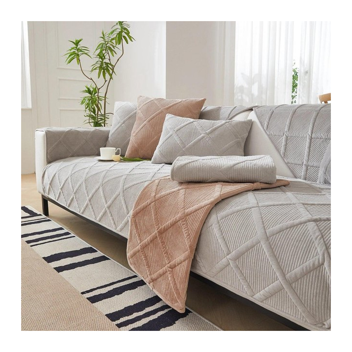 Rutschfester Plüsch-Sofabezug von A Family Of Home Textiles in Grau, weiches Möbelhandtuch zum Schutz deiner Couch, B/B: 180 x 90 cm - Bild 1