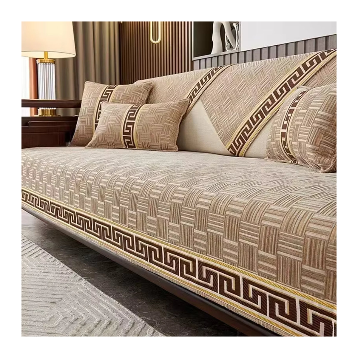 Rutschfester Sofabezug von Noblelightrain in Beige als universelle Schutzhülle für dein Sofa - Bild 2