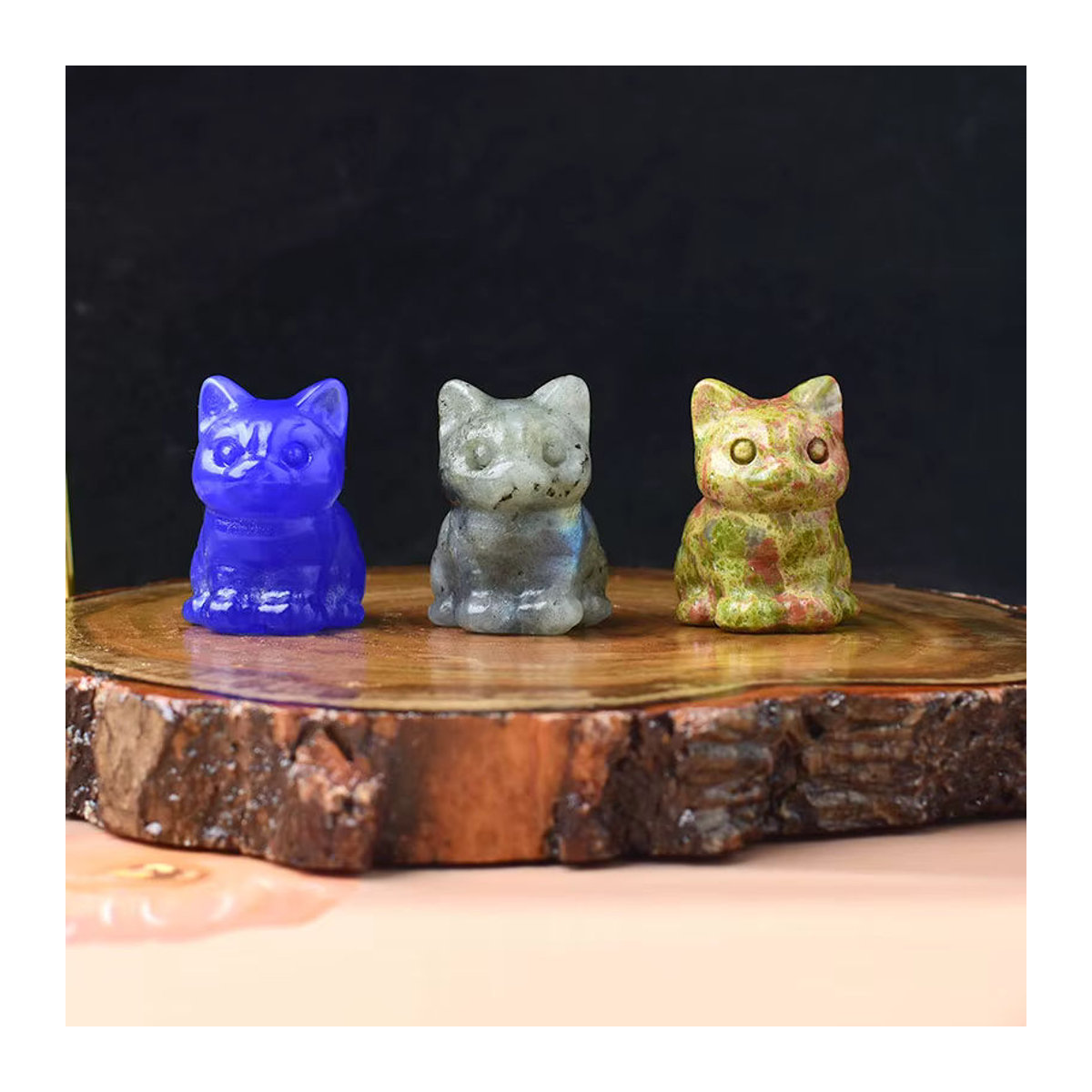 RYCRYSTAL Labradorit Kristallfigur sitzende Katze in Blau als Heilstein und Dekoration - Bild 3