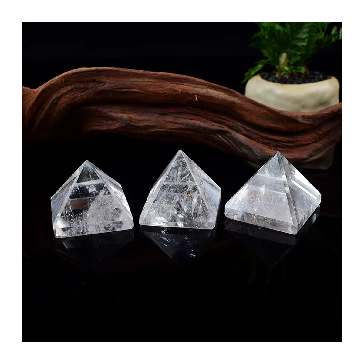 RYCRYSTAL Polierte Kristallpyramide aus natürlichem klarem Quarz in transparent für Meditation und Heimdekoration - Bild 4