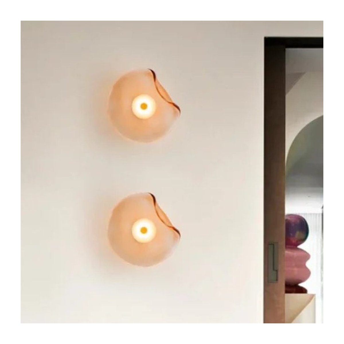 SANDYHA Nordic LED Wandlampe aus Glas in Beige mit unregelmäßigem Design für Wohnzimmer Schlafzimmer und Flur - Bild 1
