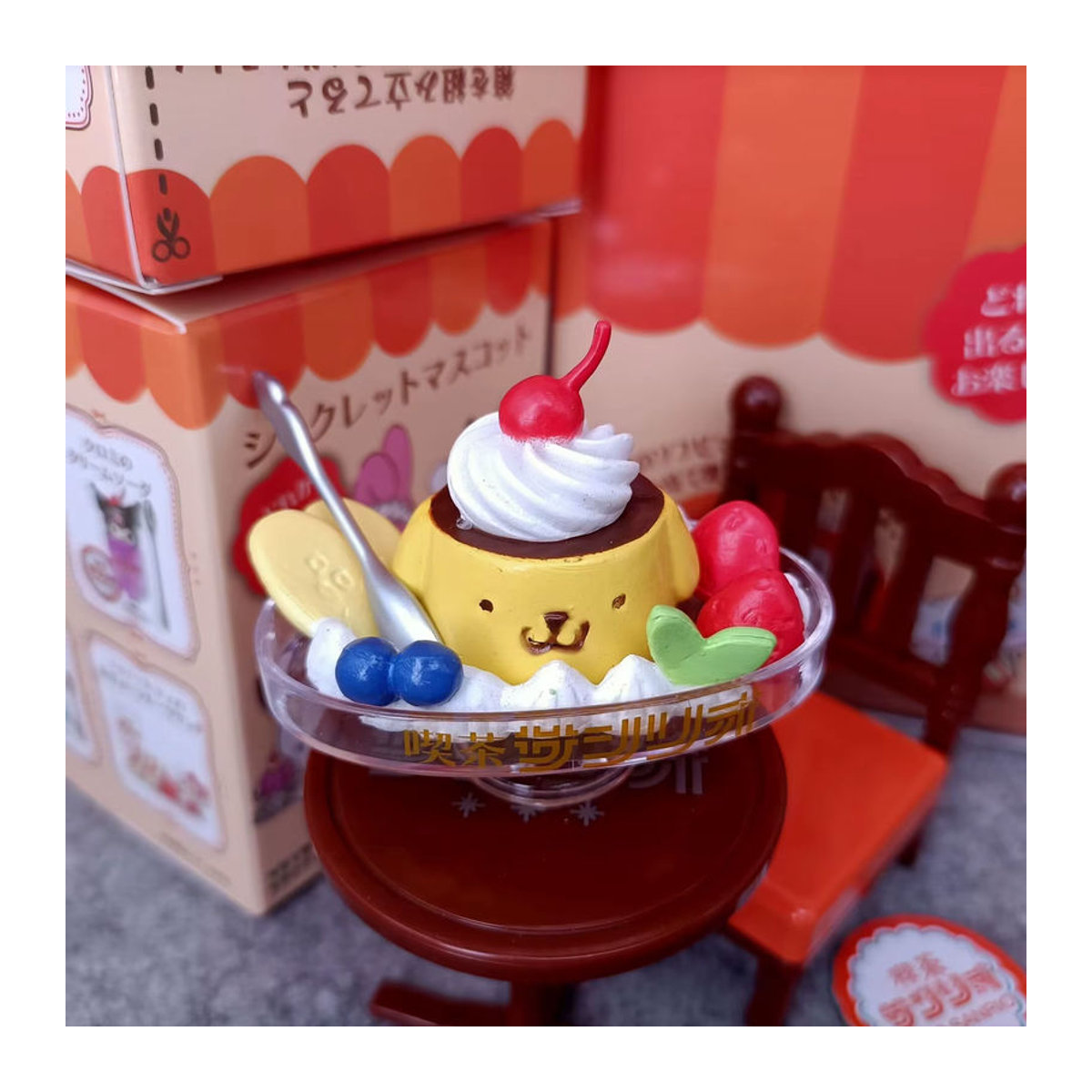 Sanrio Cafe Salon Blind Box Sammelfiguren mit Hello Kitty, Cinnamoroll, Pochacco und Kuromi in Mehrfarbig - Bild 2