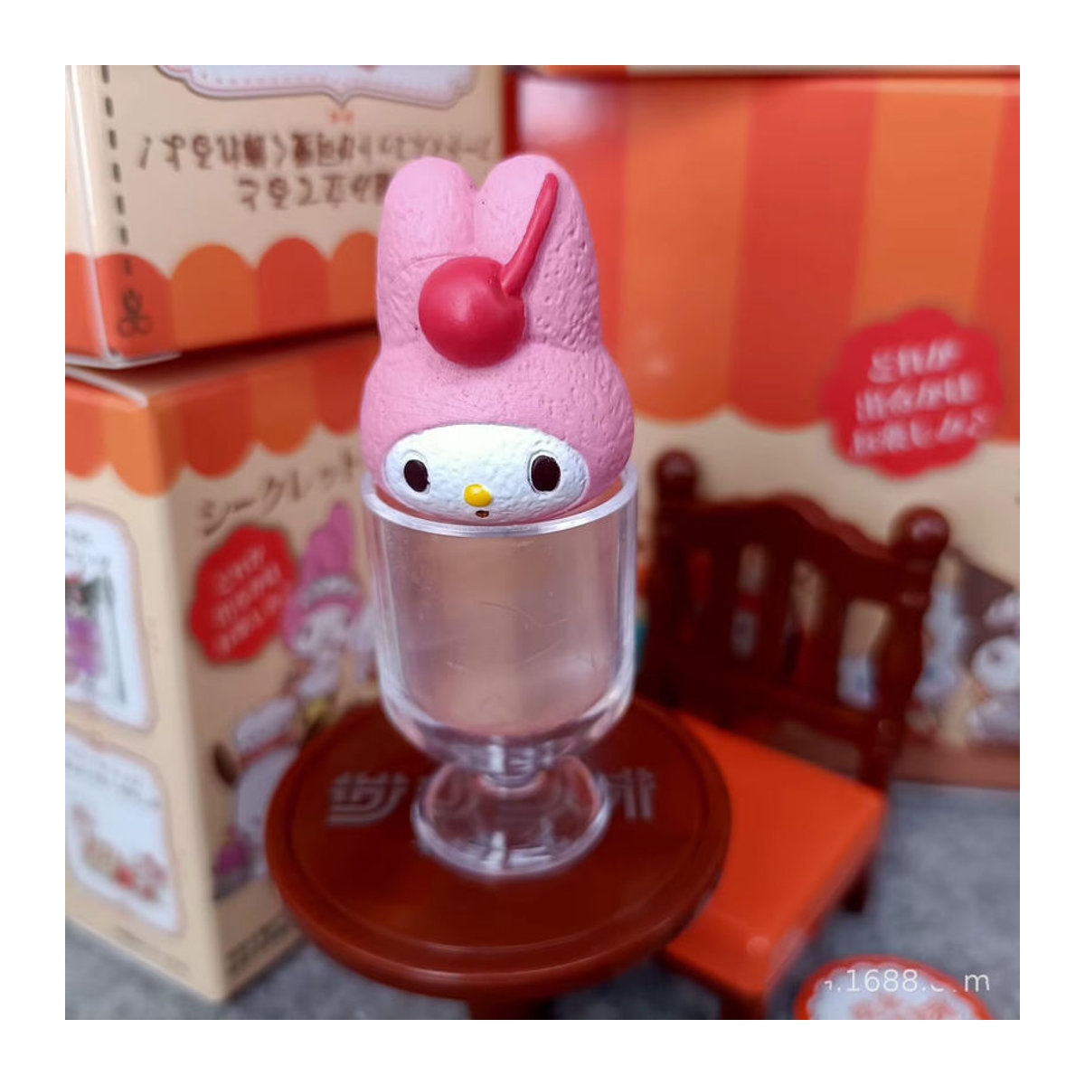 Sanrio Cafe Salon Blind Box Sammelfiguren mit Hello Kitty, Cinnamoroll, Pochacco und Kuromi in Mehrfarbig - Bild 3