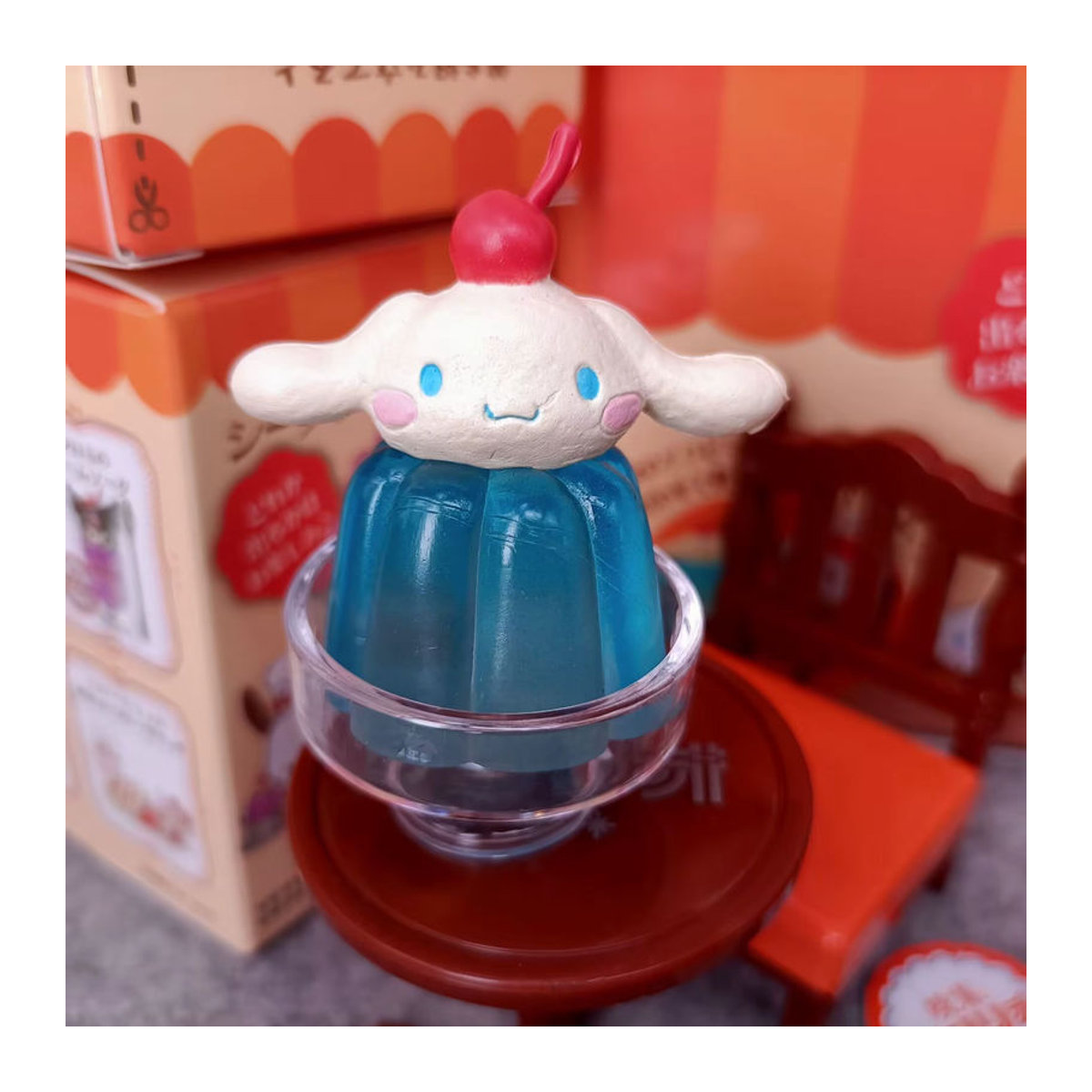 Sanrio Cafe Salon Blind Box Sammelfiguren mit Hello Kitty, Cinnamoroll, Pochacco und Kuromi in Mehrfarbig - Bild 4
