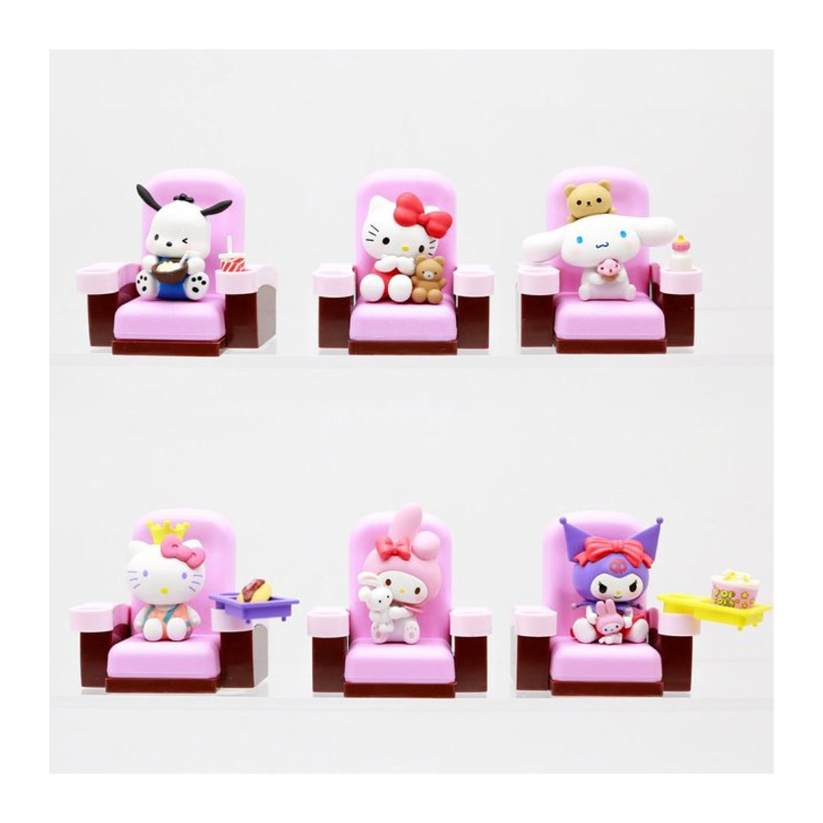 Sanrio Hello Kitty Blindbox Miniaturszene Kino Filmbeobachtung Rosa Figur aus Kunststoff - Bild 1