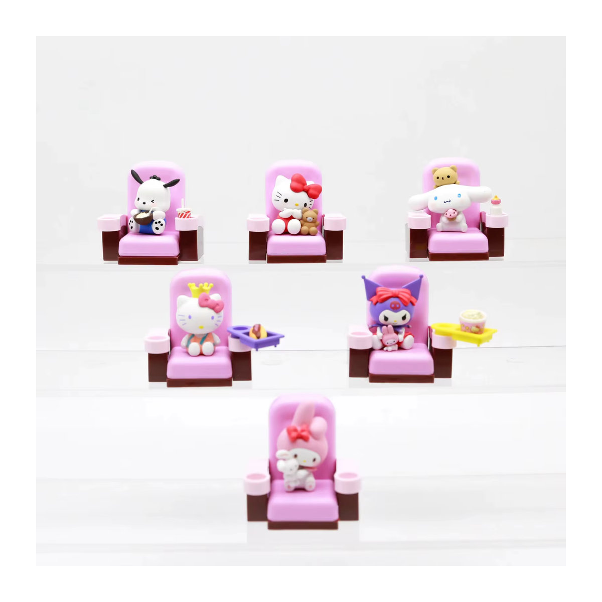 Sanrio Hello Kitty Blindbox Miniaturszene Kino Filmbeobachtung Rosa Figur aus Kunststoff - Bild 4