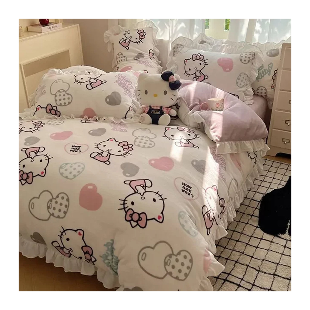 Sanrio Hello Kitty und Kuromi Bettwäsche-Set aus warmem Samt mit Spitze, 4-teilig, Weiß - Bild 1