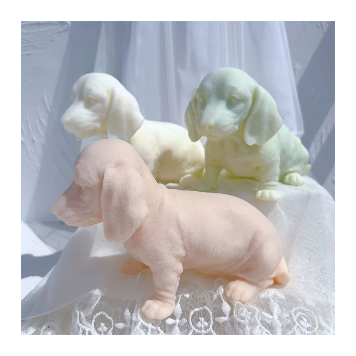 SANZON Figurenkerze Dackel Hund aus Sojawachs in mehrfarbigem Design - Bild 3