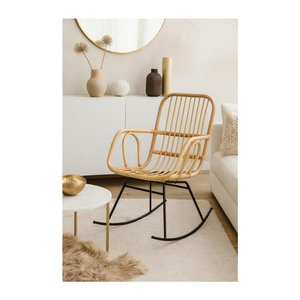 Schaukelsessel Astrid von Möbel direkt in skandinavischem Design aus Rattan und Metall in Schwarz und Natur