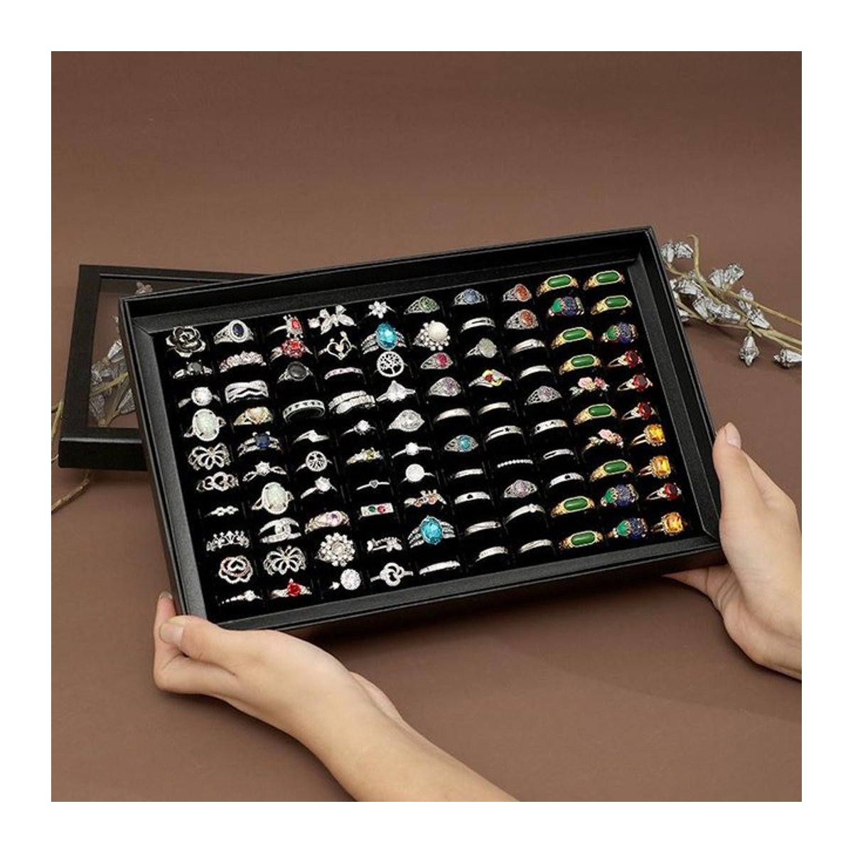 Schmuck-Organizer von myhome als Ringvitrine mit 100 Steckplätzen in Schwarz und transparentem Deckel - Bild 1