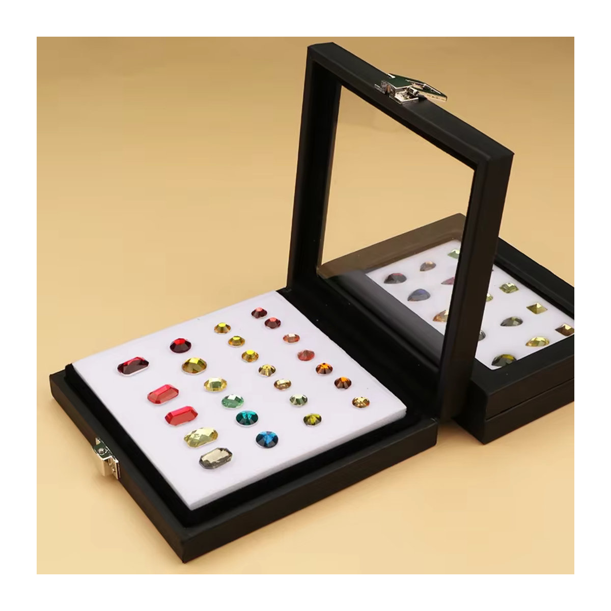 Schmuck-Präsentationsbox von Baby.Xin aus schwarzem Lackleder mit transparenter Edelsteinbox und Schnalle für Diamanten und Ringe - Bild 4