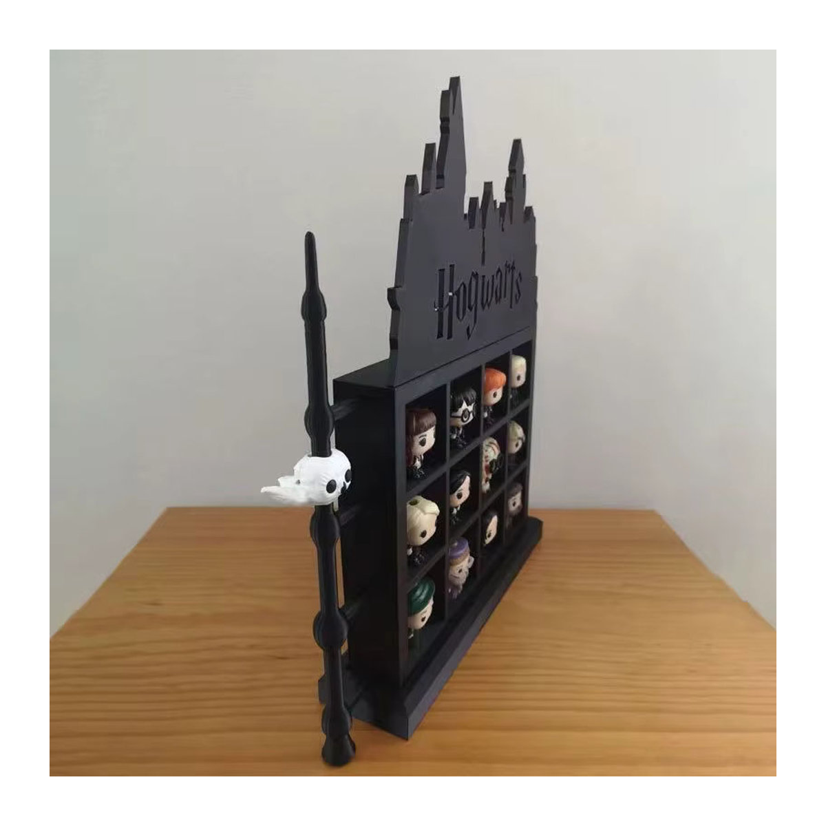 Schwarze Hängevitrine aus Holz für Sammlerstücke und Actionfiguren zur Wandmontage - Bild 4