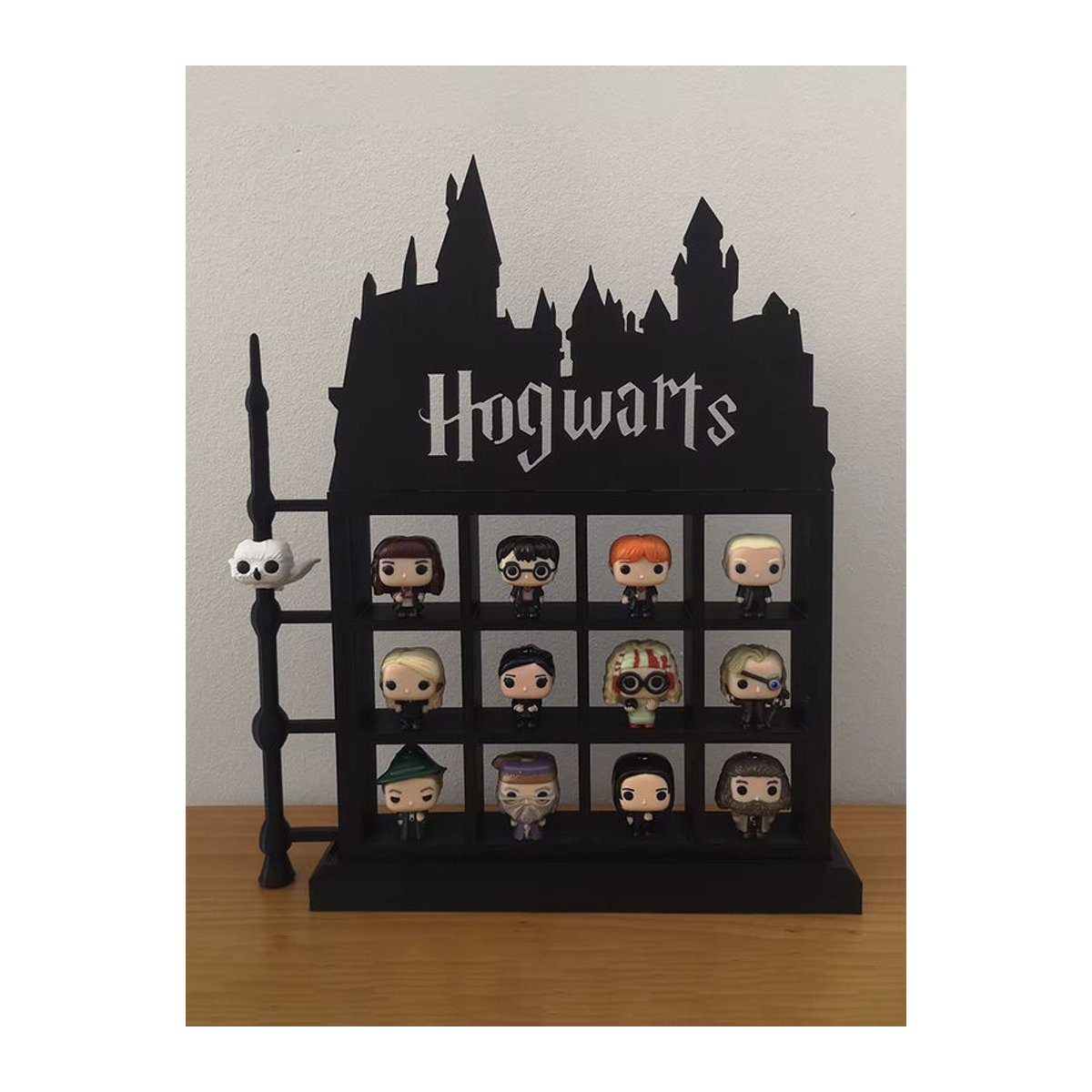 Schwarze Hängevitrine aus Holz für Sammlerstücke und Actionfiguren zur Wandmontage - Bild 6