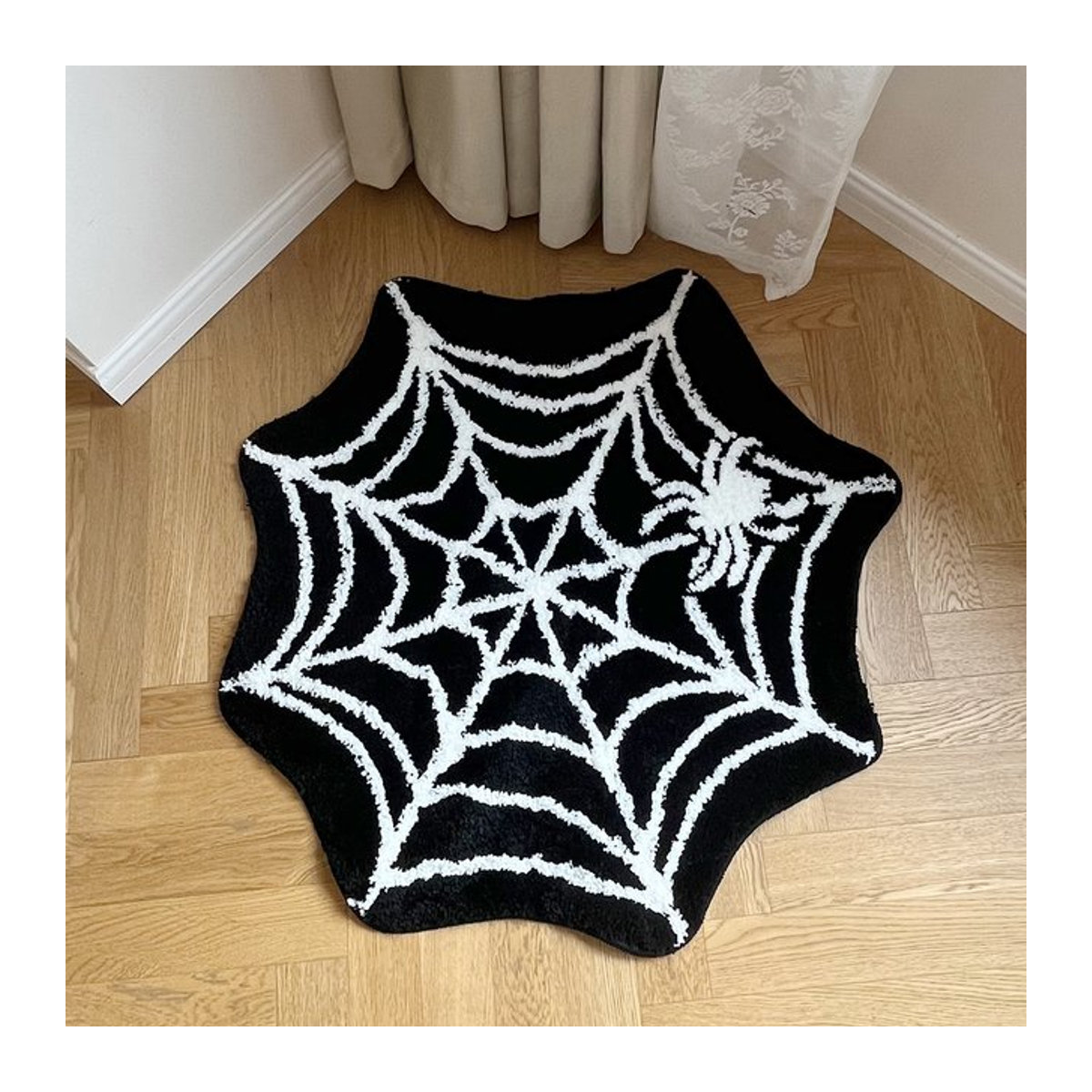 Schwarzer Halloween Spinnennetz Teppich als gruseliges Tufting Badezimmer Dekor und Fußmatte im gotischen Stil - Bild 1