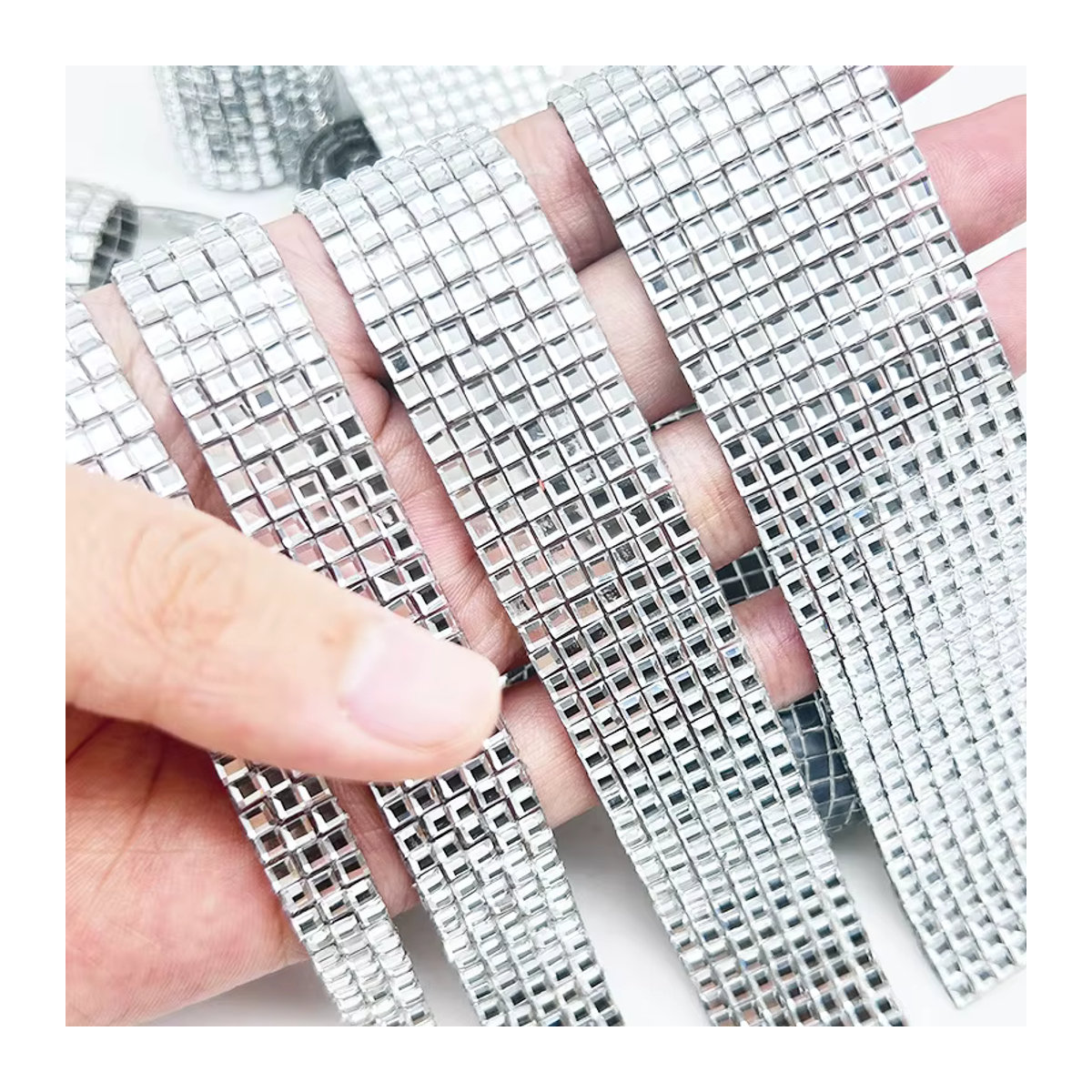 Selbstklebendes Aprille Kristallglas-Strass-Aufkleberband in Silber und Transparent für DIY-Kunsthandwerk und Dekoration - Bild 4
