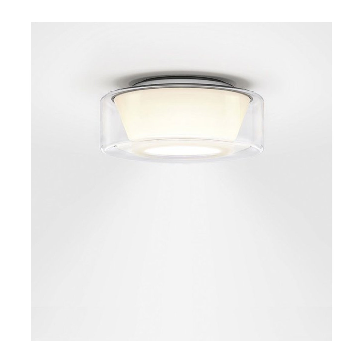 Serien Lighting Curling Ceiling L LED-Deckenleuchte mit klarem Glasschirm und konischem Reflektor in Warmweiß (3000K) - Bild 1