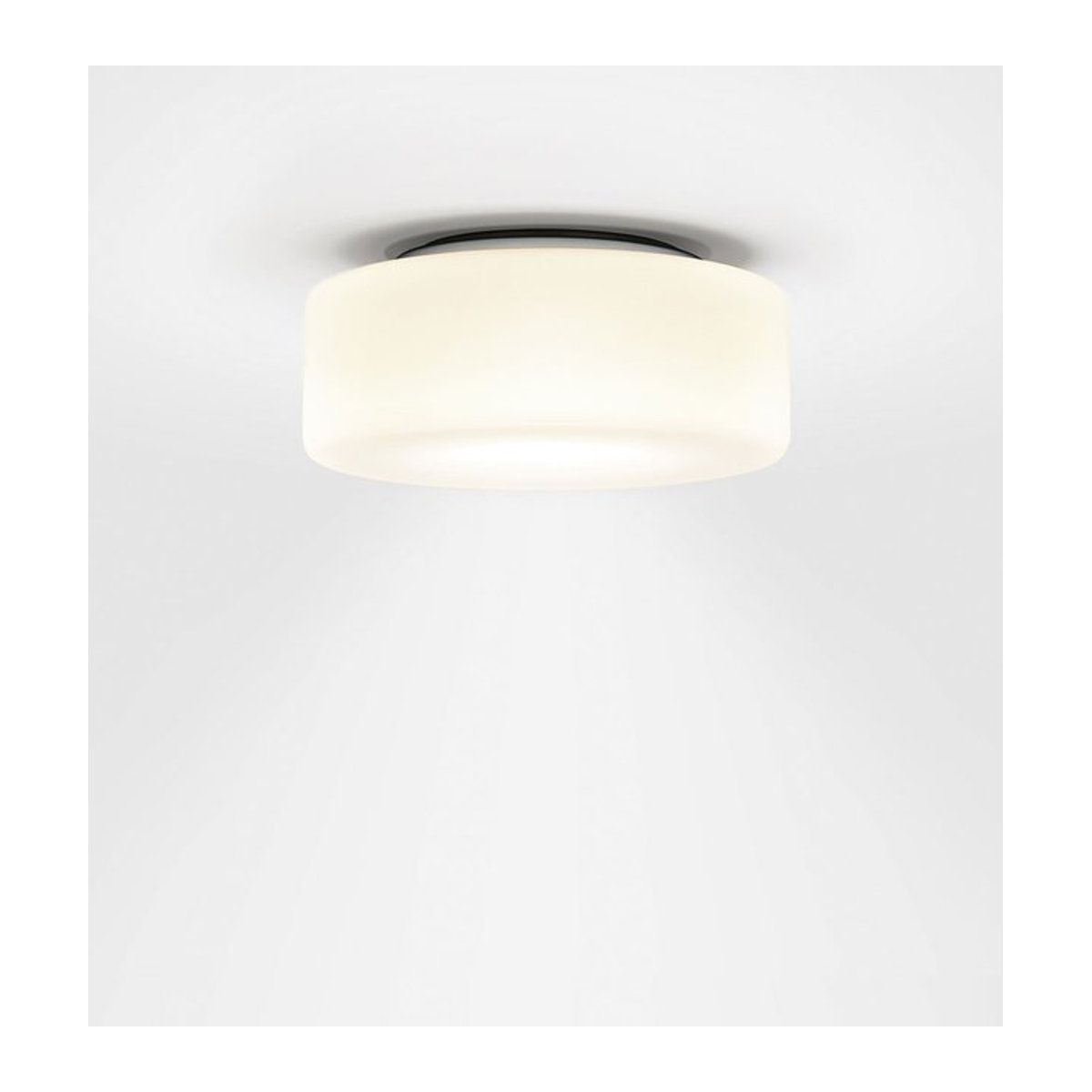Serien Lighting Curling Ceiling L LED-Deckenleuchte mit opalem Glasschirm in Weiß und warmweißem Licht (3000K) - Bild 1