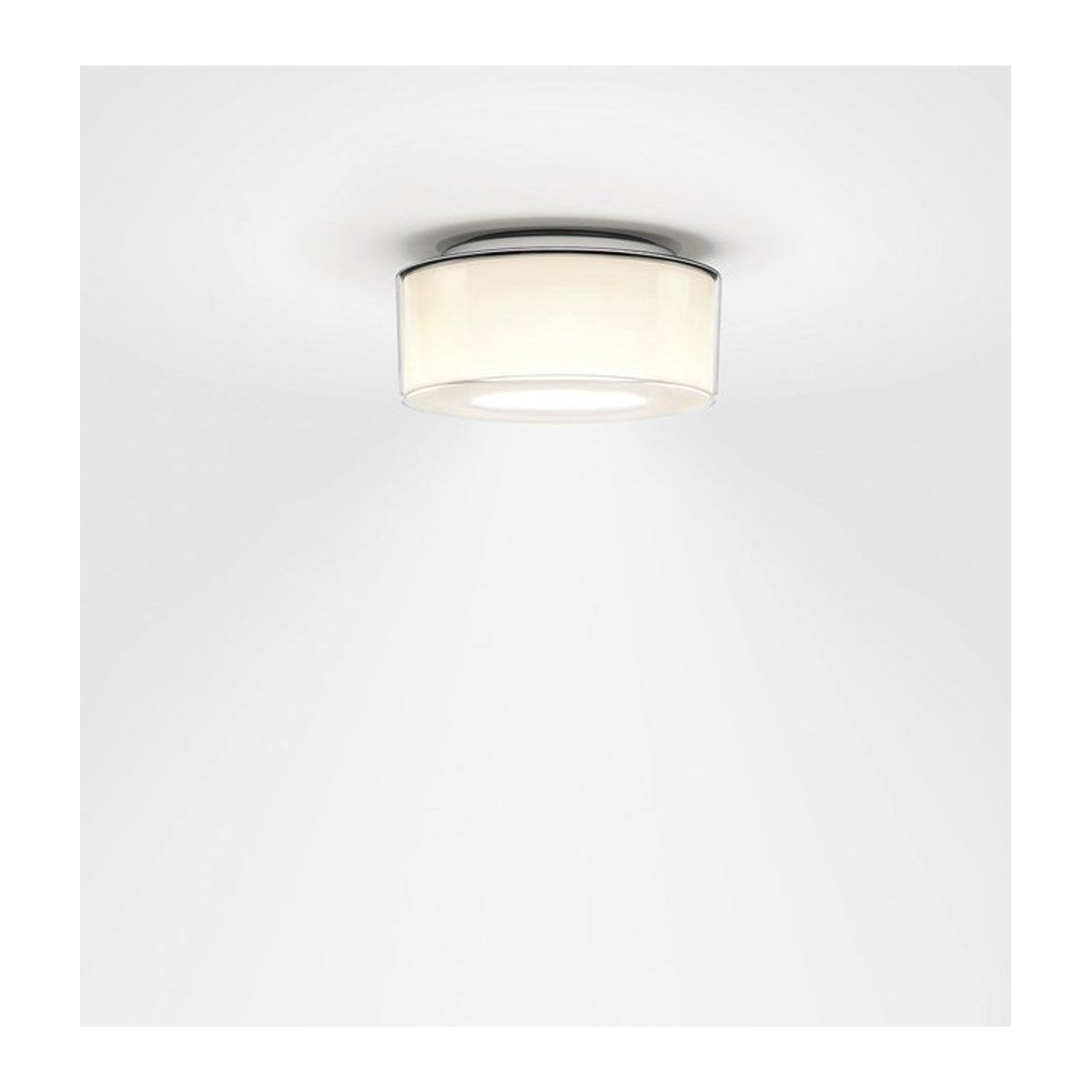 Serien Lighting Curling Ceiling M LED-Deckenleuchte mit klarem Acrylglasschirm und zylindrischem Reflektor in Chrom, Warmweiß 2700K - Bild 1