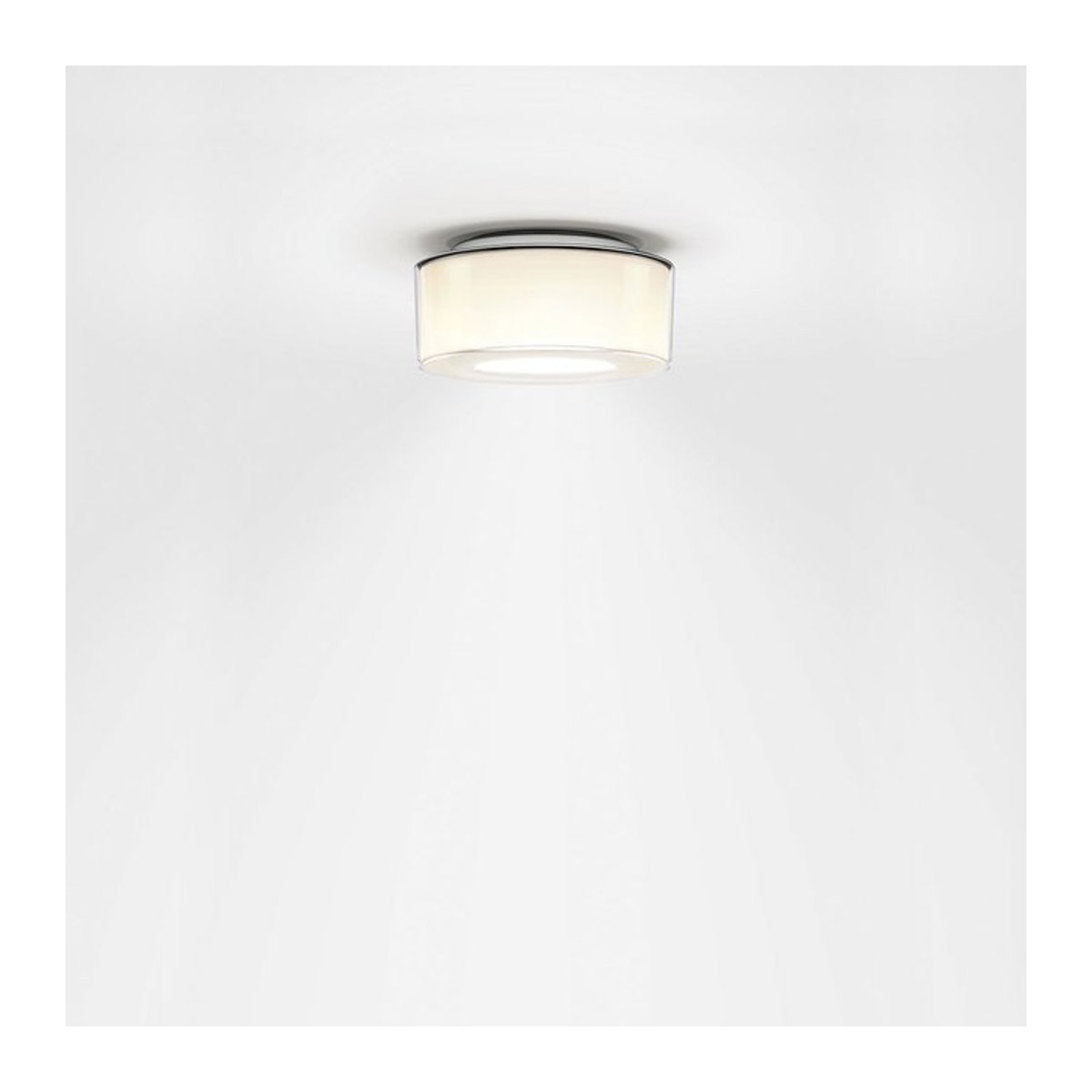 Serien Lighting Curling Ceiling S LED-Deckenleuchte aus Chrom mit klarem Acrylglasschirm und zylindrischem Reflektor inklusive dim2warm Funktion (1800K - 3000K) - Bild 1