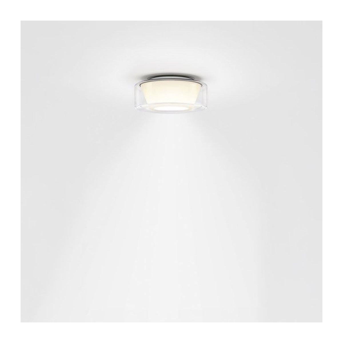 Serien Lighting Curling Ceiling XS LED-Deckenleuchte mit klarem Glasschirm und konischem Reflektor in Warmweiß - Bild 1