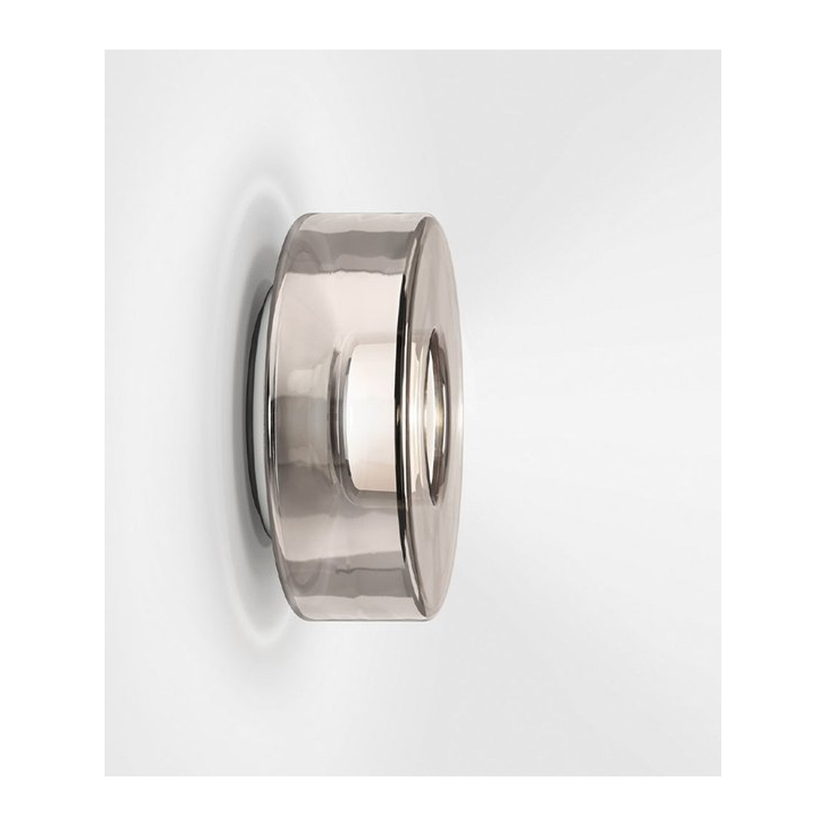 Serien Lighting Curling Wall L LED-Wandleuchte mit Glasschirm in Neusilber und warmweißem Licht (3000K) - Bild 1