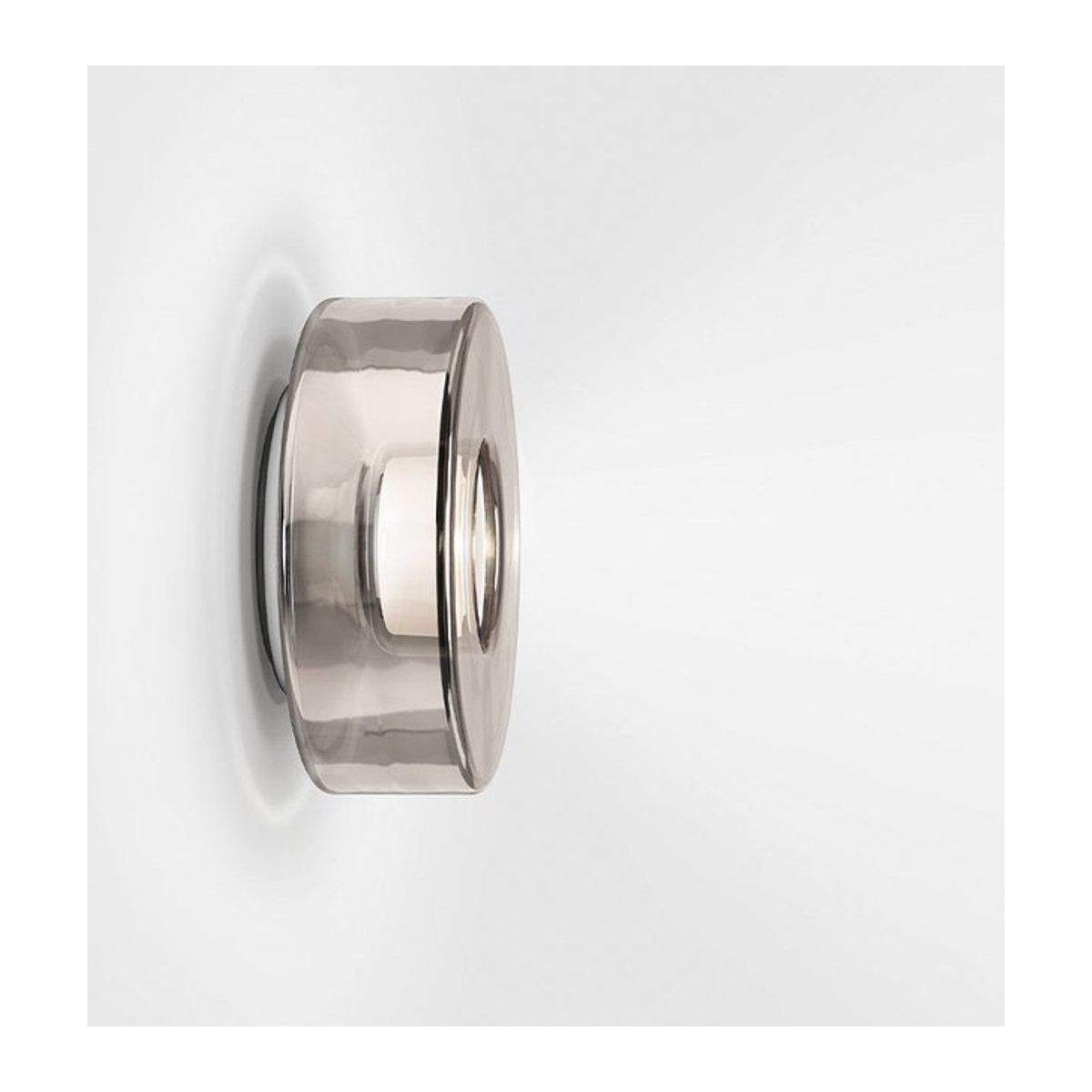 Serien Lighting Curling Wall S LED-Wandleuchte aus Glas und Metall in Neusilber mit warmweißem Licht (3000K) - Bild 1
