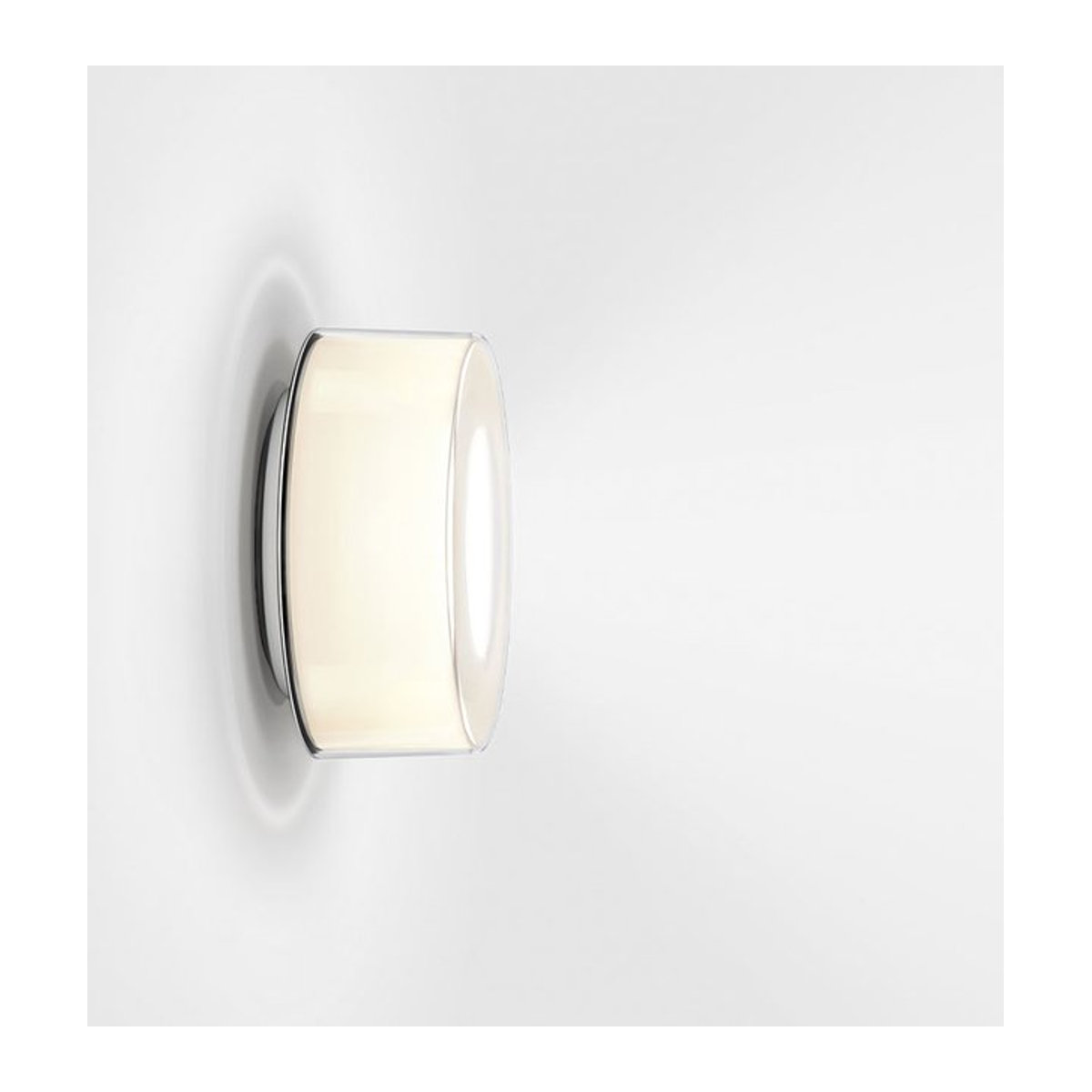 Serien Lighting Curling Wall S LED-Wandleuchte mit klarem Acrylglasschirm und zylindrischem Reflektor in Warmweiß (2700K) - Bild 1
