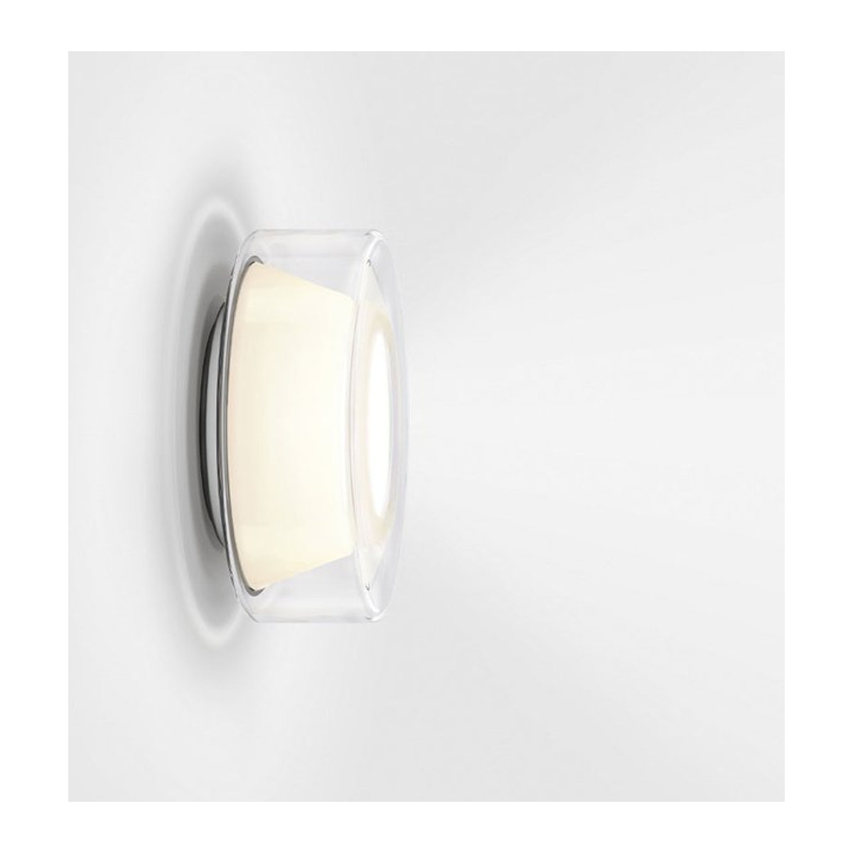 Serien Lighting Curling Wall S LED-Wandleuchte mit klarem Glasschirm und konischem Reflektor in dim2warm (1800K - 3000K) - Bild 1