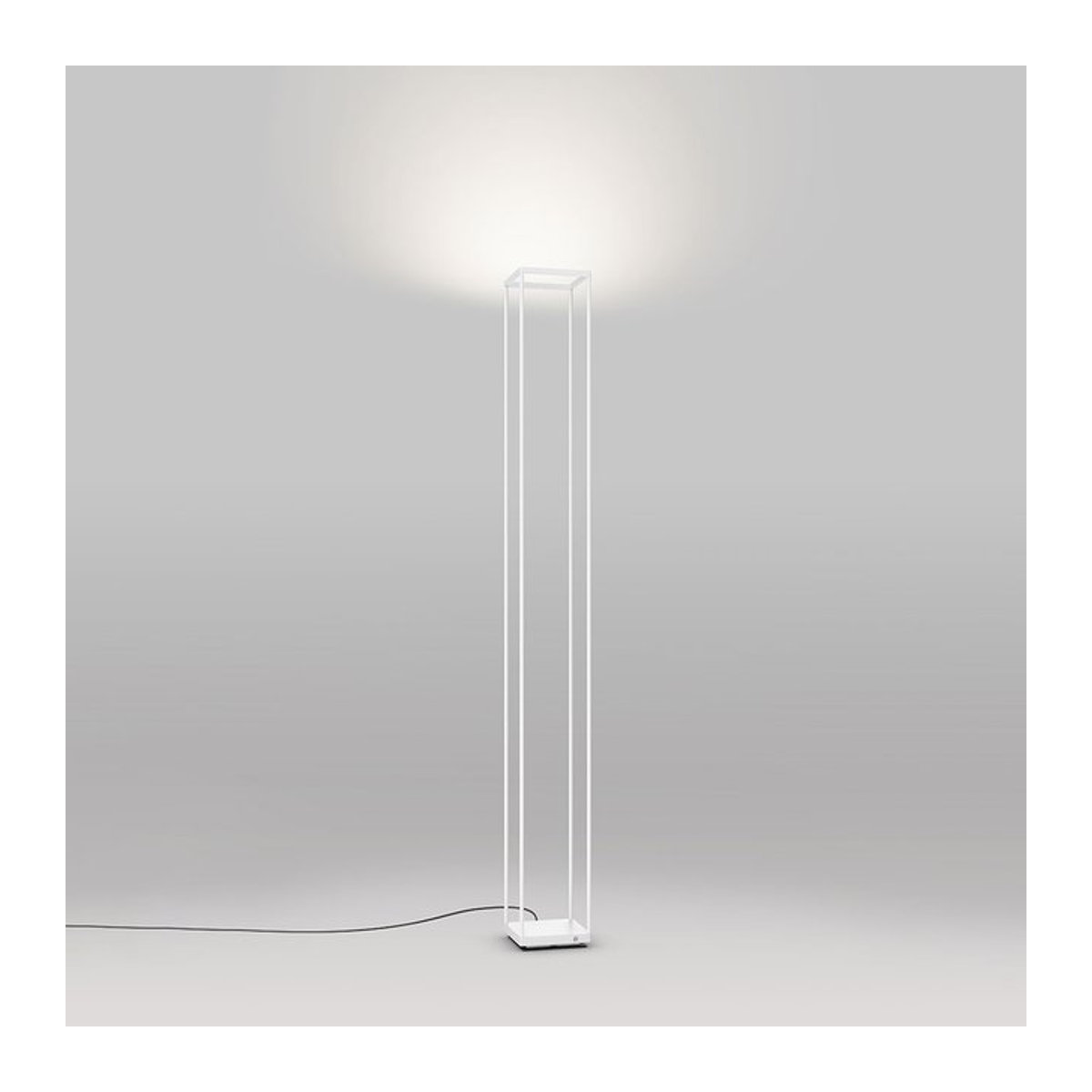 Serien Lighting Reflex² Floor S LED-Deckenfluter in Weiß mit dim2warm (2200K - 3000K) - Bild 1