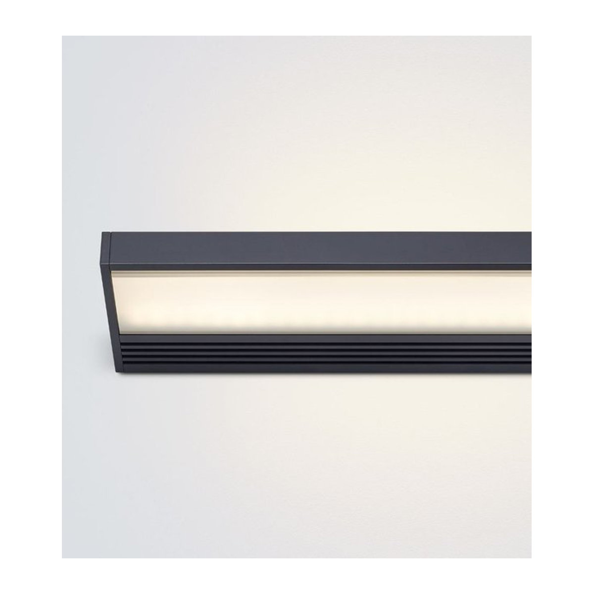 Serien Lighting SML² 900 LED Wandleuchte Schwarz mit warmweißem Licht (3000K) - Bild 1