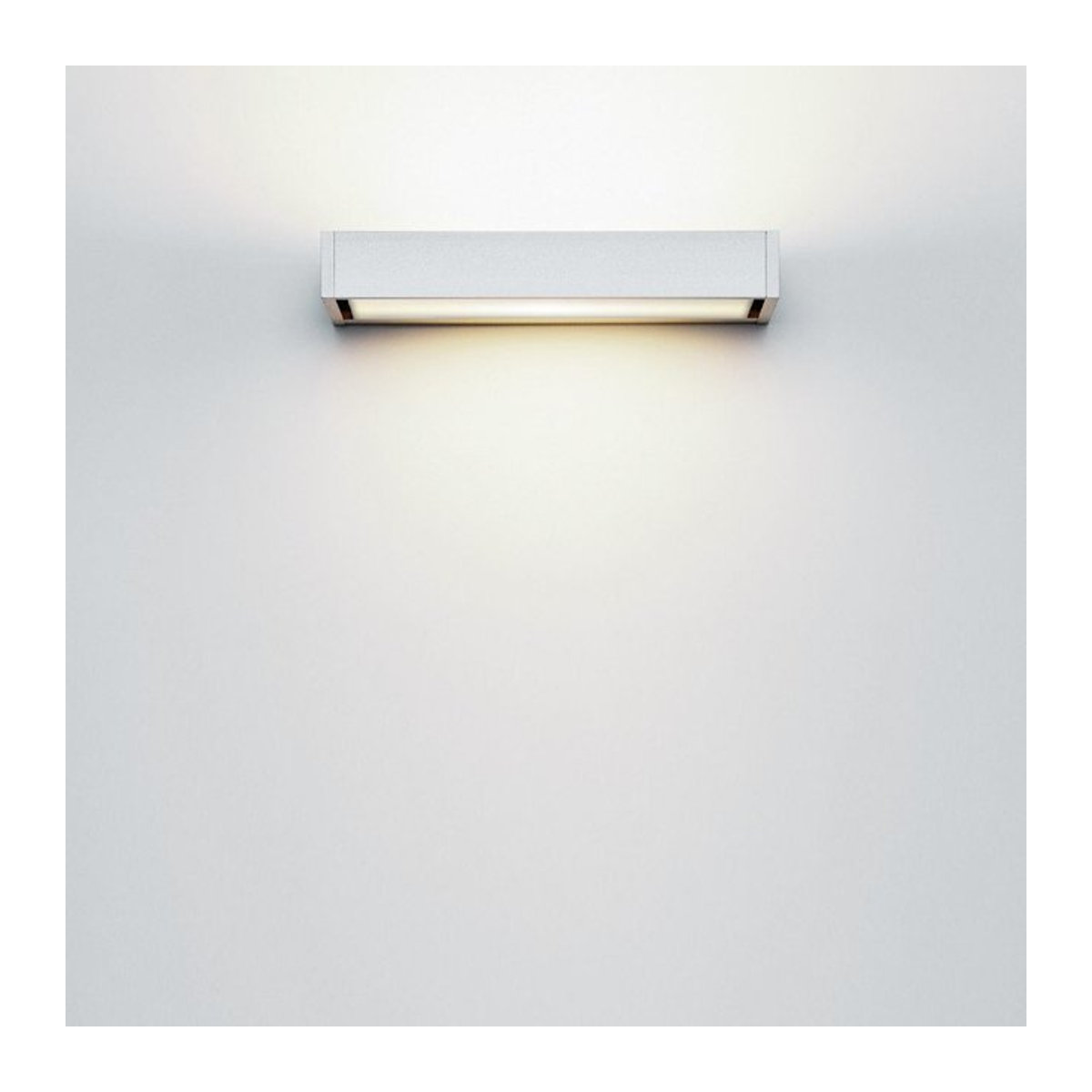Serien Lighting SML Wall M Wandleuchte in Silber eloxiert mit Glas in Satinee/Satinee - Bild 1