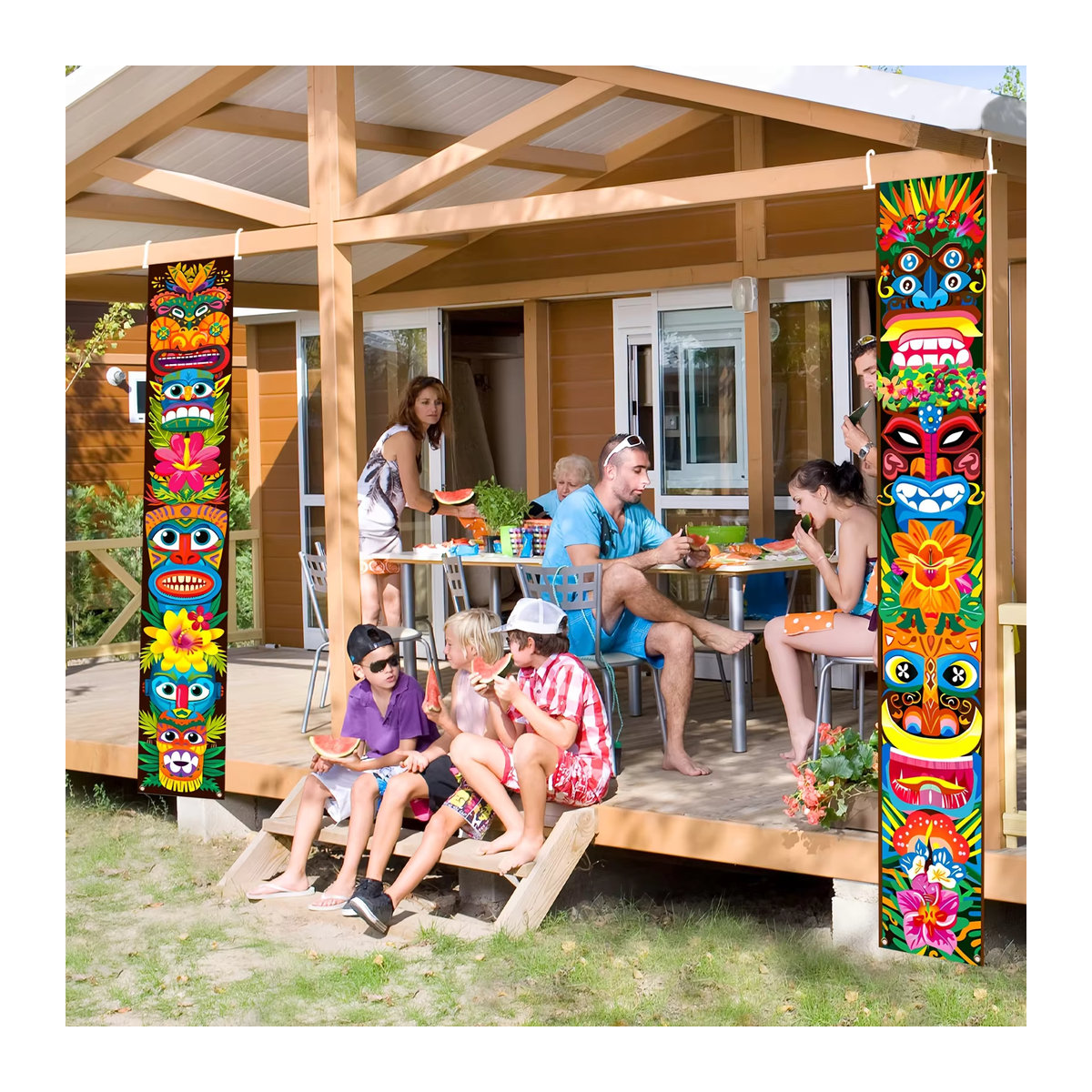 Set aus 2 farbenfrohen Tiki-Totem-Verandaschildern mit floralem Hibiskus-Design als hängende Partydekoration in Mehrfarbig - Bild 2