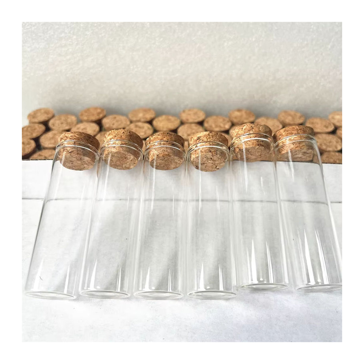 Set aus 24 oder 40 transparenten Glasflaschen mit Korkverschluss für Süßigkeiten und Dragees, B/T/H: 20 x 25 x 80 mm - Bild 2