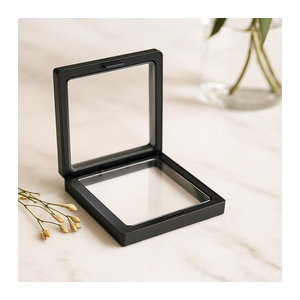 SHAMTAM 3D Schwebendes Display-Rahmen Tischaufsteller Schwarz, B/H: 7 x 7 cm
