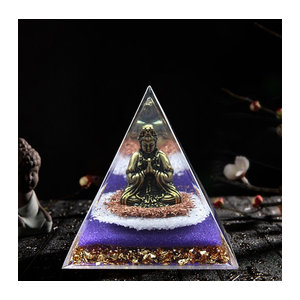 Shunmaii Buddha Orgonite Pyramide aus Kunstharz in Mehrfarbig für Meditation und Reiki