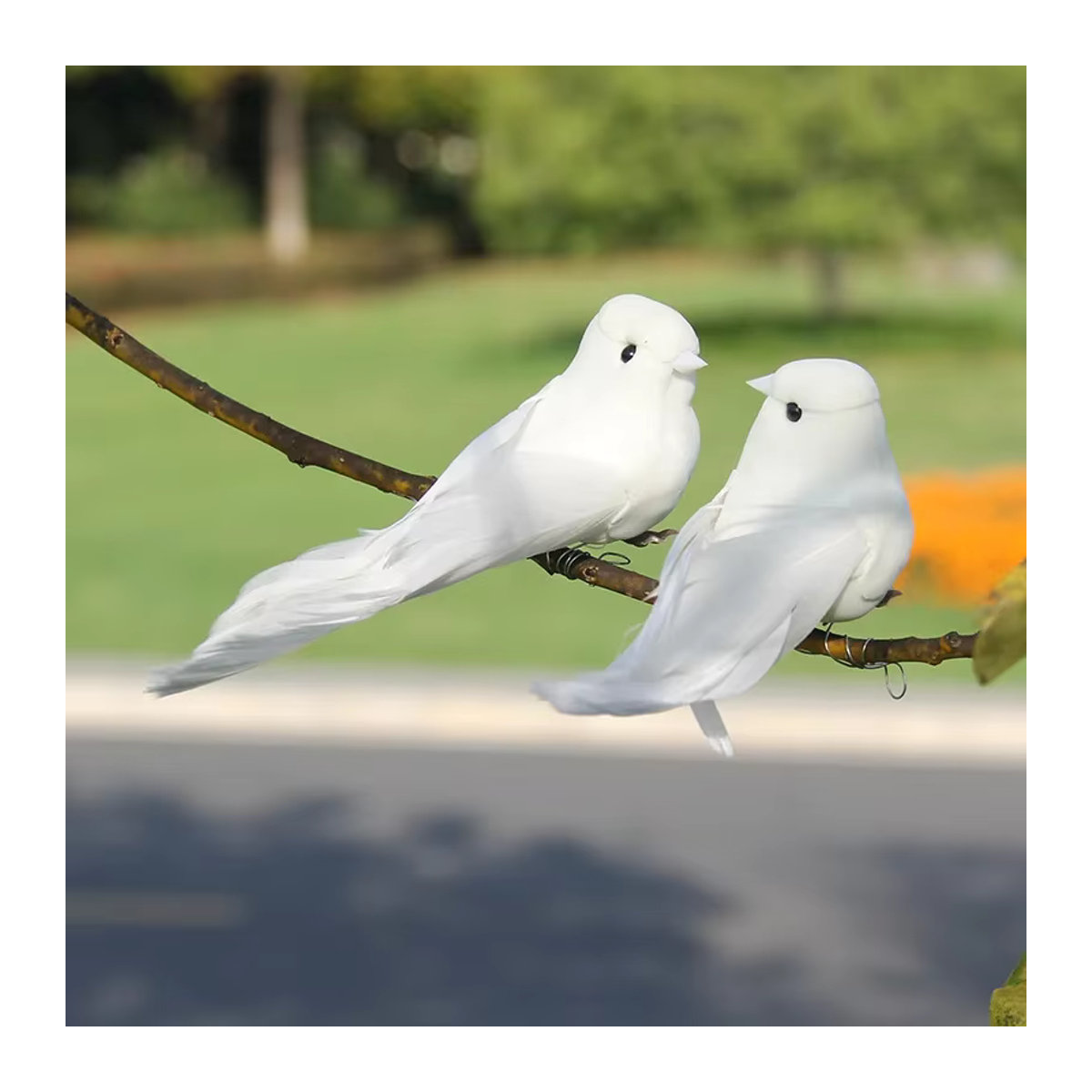 Shunmaii Künstliche Vögel aus Schaum und Kunststoff für DIY Dekorationen, 12er Set, Weiß und Mehrfarbig - Bild 3