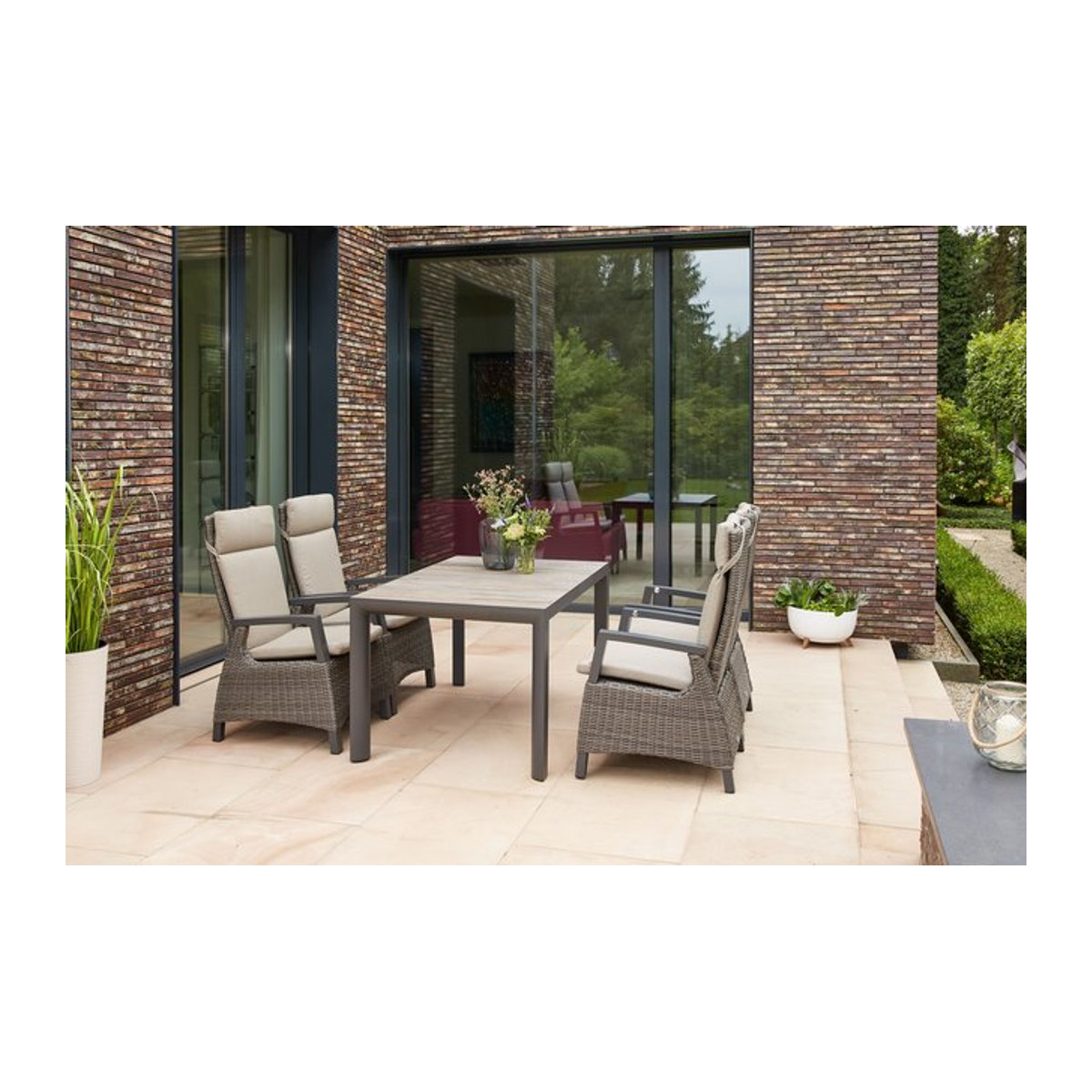 Siena Garden Silva/Corido Garten-Essgruppe in Anthrazit und Grau mit 4 Diningsesseln, Tisch B: 140 cm, T: 90 cm, aus Aluminium, Keramik und Gardino Geflecht - Bild 1