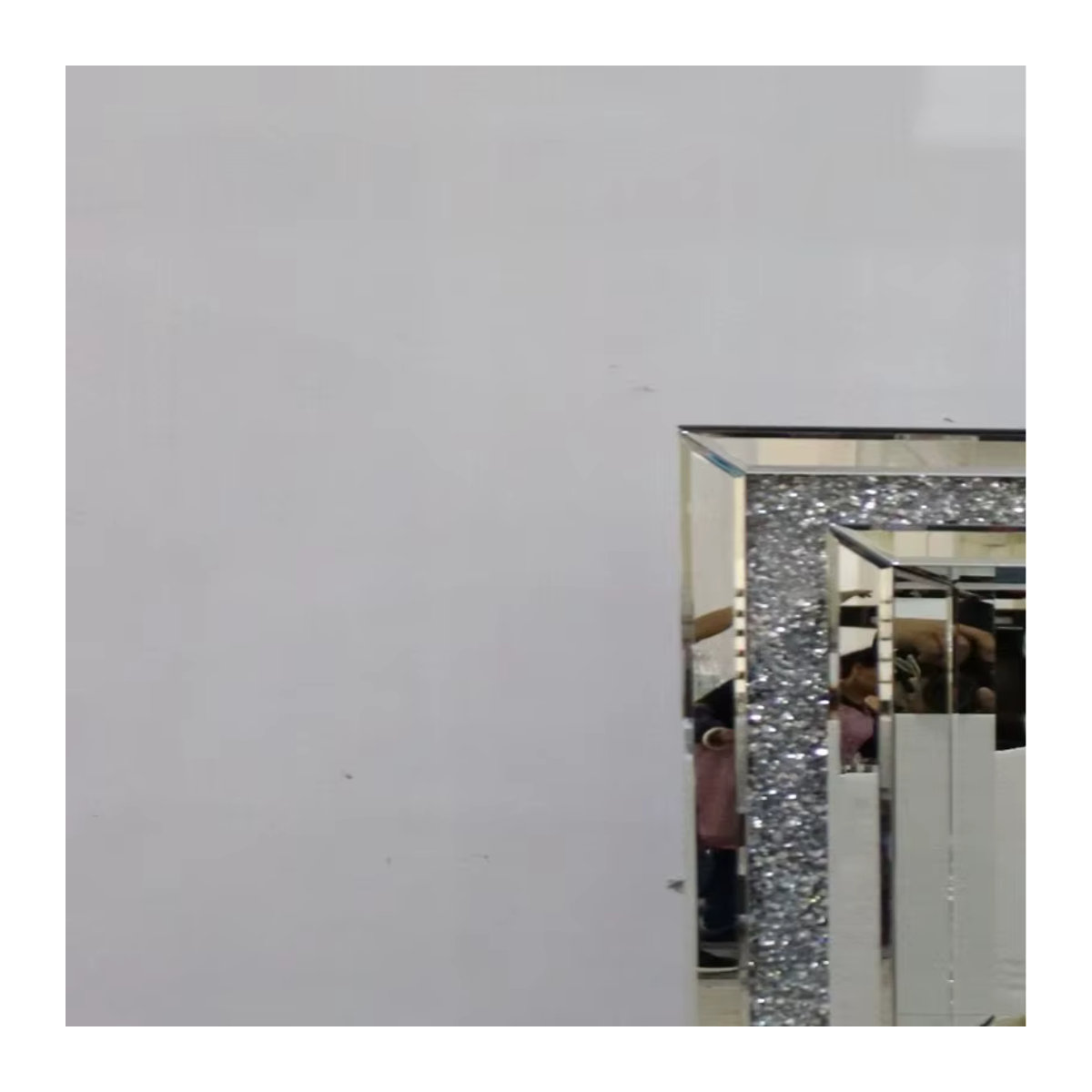Silberne Glasvitrine mit Spiegel und dekorativen Strasssteinen - Bild 5