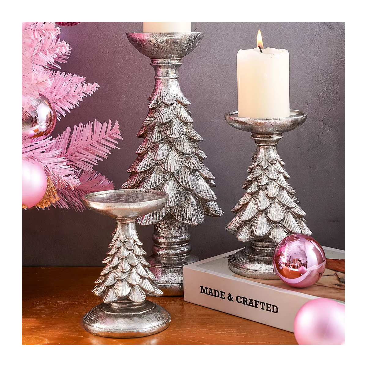 Silberne Weihnachtsdekoration aus Kunstharz als Kerzenständer im Vintage-Stil - Bild 4