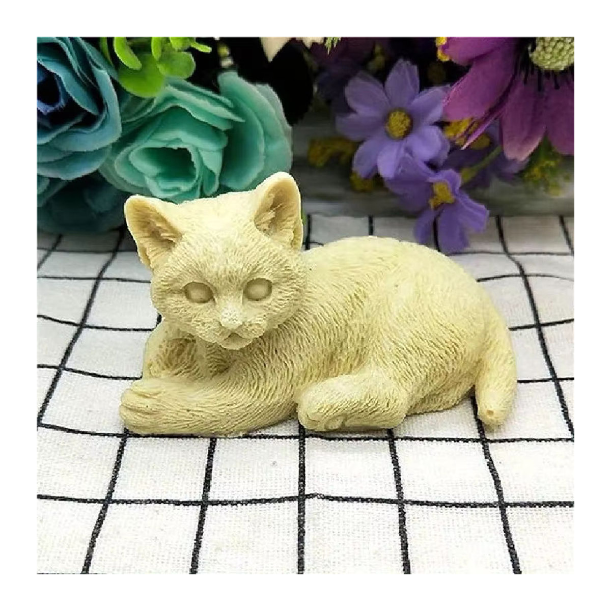 Silikonform für liegende Katzen zur Herstellung von Kunstharz- und Kerzenschmuck in Beige - Bild 2