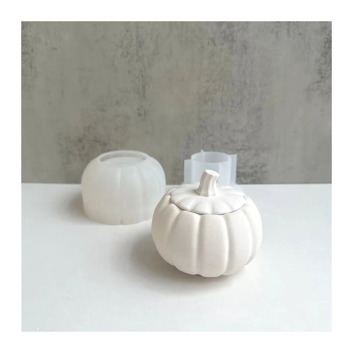 Silikonform Halloween Kürbis für Beton, Zement, Gips oder Harz zur Herstellung von Kerzenhaltern, Pflanzgefäßen und Dekorationsboxen - Bild 1